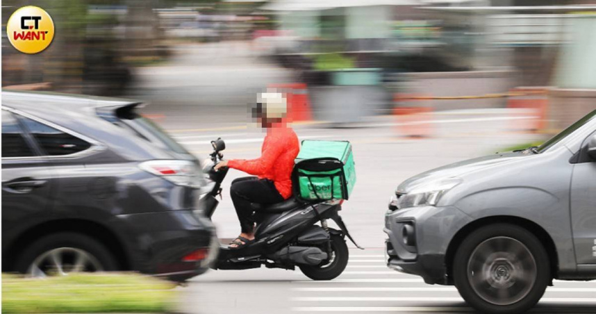 酬勞遭狠砍…一單最少僅「2元」 外送員怒了號召:中秋連假大罷工