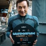 成龙新片《飞鹰计划4》片场照片曝光 2027上映!