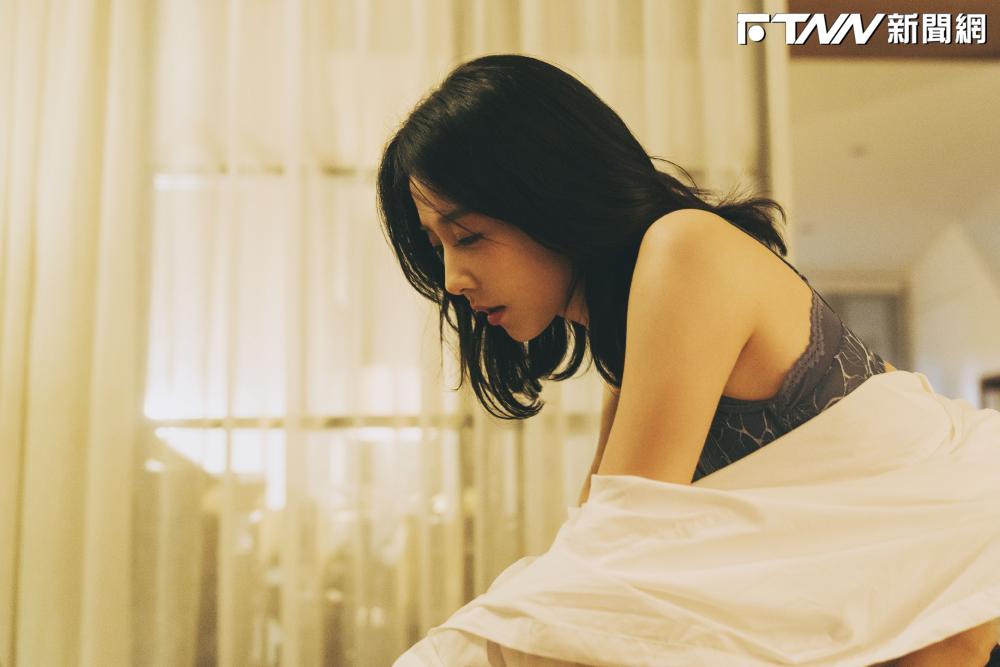 艾怡良電影主題曲再+1!唱出《惡女》詭譎算計 邵雨薇比讚喊:感動又發毛